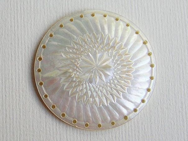 Pin cushion end made of mother-of-pearl - (4527)